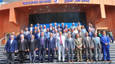 وزير التعليم العالي يتلقى تقريرًا حول اجتماع المجلس الأعلى لشئون التعليم والطلاب