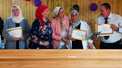 بالصور .. مدرسة الشهيد رامى محمد المتكاملة تقيم إحتفالية لمربى الأجيال ”هلال زيان ”