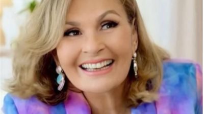 يسرا تخطف الأنظار بإطلالة شبابية مميزة