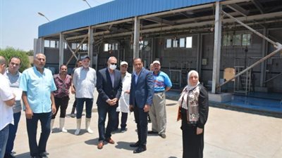 بالصور.. محافظ القليوبية يواصل تفقده مجازر القناطر الخيرية وشبرا الخيمة