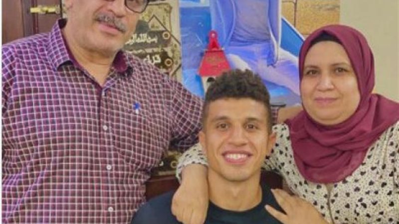 محمد عبدالغني ووالديه