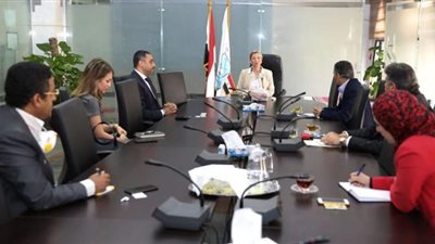 «البيئة» و«فودافون» يوقعان بروتوكول تعاون ..اعرف تفاصيله