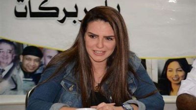 نجمة التريند.. دنيا عبد العزيز تعلق على الاخبار المتداولة حول زواجها تنفيذًا لوصية والدتها الراحلة