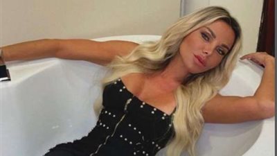 من البانيو.. رزان مغربى بإطلالة جريئة فى أحدث جلسة تصوير