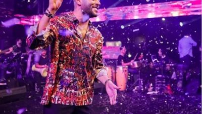 تامر عاشور يتالق فى حفله الأخير ويرفع شعار ”كامل العدد”