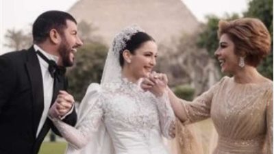 شام الذهبى تهنى والدتها أصالة نصرى بعد زواجها