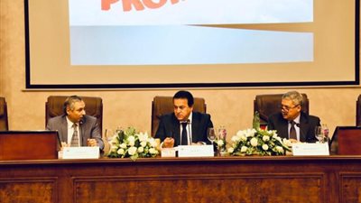 بالصور .. وزير التعليم العالي يرأس اجتماع مجلس إدارة المراكز والمعاهد والهيئات البحثية