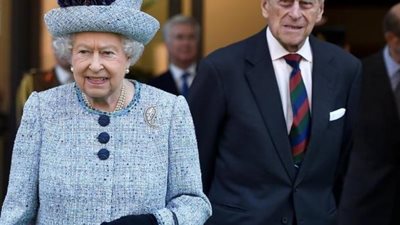 الملكة إليزابيث تجبر الأمير فيليب العودة إلى قلعة وندسور.. اعرف السر وراء ذلك