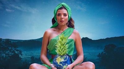 ناهد السباعي تشعل مواقع التواصل بـ ”الهوت شورت”