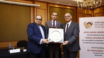 المدير التنفيذي لسيجنفاي مصر وشمال شرق افريقيا يفوز بالجائزة الذهبية للشخصية الأكثر تميزاً في العمل المجتمعي