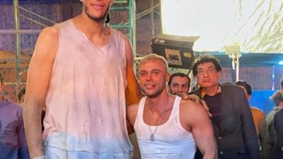 محمد إمام يروج لفيلمه الجديد ”عمهم”