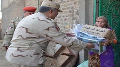 القوات المسلحة توزع مليون حصة غذائية بنصف الثمن في المحافظات