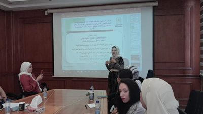 جامعة حلوان تحث طلابها على الالتحاق بالمشروع القومي لمحو الأمية