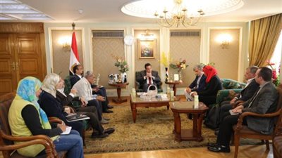 وزير التعليم العالي يستقبل وفد إحدى الشركات الإيطالية المُتخصصة في مجال الدواء
