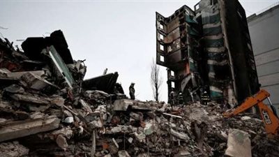 الصواريخ الروسية تقصف مبني سكني مكون من 5 طوابق في دونيتسك