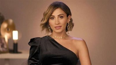 دينا الشربينى ترد على شائعات خطفها لرجل متزوج