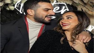 زوجة شرنوبي تكشف كواليس أغنيته الجديدة..اعرف التفاصيل