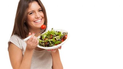 «علشان صحتك».. حافظي على تناول هذه الأطعمة بعد سن الـ30