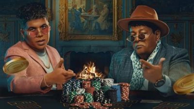 عمر كمال يحسم الجدل المثار حول الصور المتداولة التي تجمعه بالفنان عبد الباسط حمودة