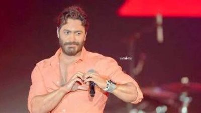 تامر حسنى يروج لألبومه الجديد ”عشأنجى