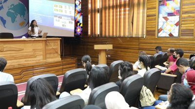 جامعة القاهرة تنظم تدريبات للطلبة على نموذج محاكاة لمؤتمر الدول الأطراف لاتفاقية تغير المناخ COP27