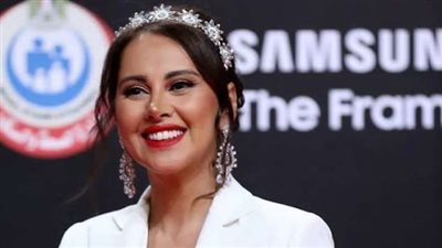 ياسمين رئيس تستعرض جمالها في أحدث ظهور