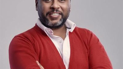 محمد جمعة يكشف كواليس مشاركته فى مسلسل ”فى بيتنا روبوت 2”