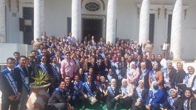 بالصور .. معهد إعداد القادة بوزارة التعليم العالي ينظم زيارة لطلاب الجامعات لمجلس النواب