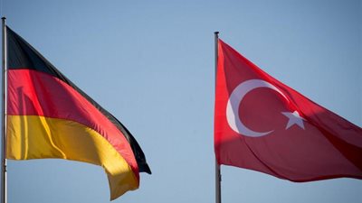ألمانيا تدعو الاتحاد الأوروبي لاستخدام ”العصا والتهديد” في التعامل مع تركيا