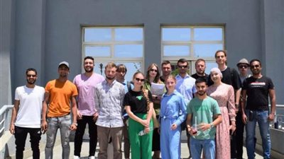 بالصور .. وفد طلابي روسي يزور الجامعة المصرية الروسية بمدينة بدر