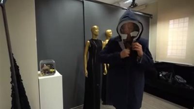 جاكت يحمي من عدوى الوباء القاتل.. آخر تقاليع كورونا تشعل مواقع السوشال ميديا