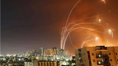 إسرائيل تشن غارات عنيفة على قطاع غزة