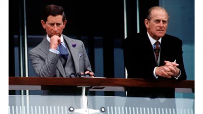 لم يحضر ولادته وقضى حياته بعيدا عنه وأجبره ليكون مثله وكان سببا في إصابته بالمرض.. أسرار عن علاقة الأمير فيليب المعقدة بابنه تشارلز