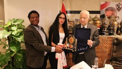مرتضى منصور يستقبل وفدا من نادي سيمبا التنزاني بالزمالك