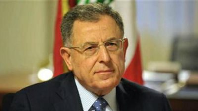 رئيس وزراء لبناني سابق يدعو لنبذ الخلافات وتشكيل حكومة إنقاذ مصغرة