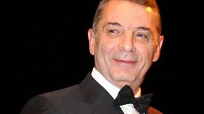 الموت يفجع الفنان محمود حميدة.. إليك التفاصيل