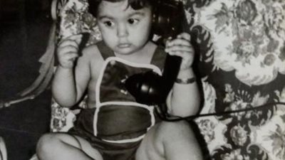 الأميرة الصغيرة.. لقاء الخميسي تخطف قلوب متابعيها في طفولتها