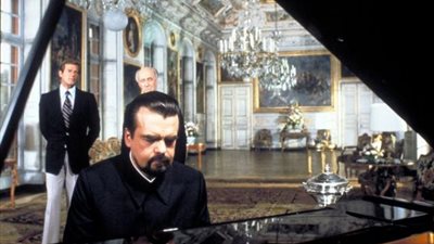 رحيل نجم «جيمس بوند» الشرير عن عمر يناهز الـ 89 عاماً