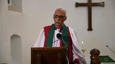 خادم علماني وأعضاء جدد.. كواليس قداس الكنيسة الأسقفية اليوم