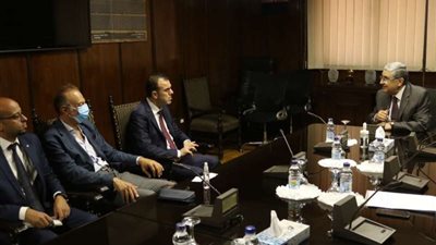 وزير الكهرباء يلتقي رئيس «k&k الاماراتية» لبحث سبل دعم وتعزيز التعاون