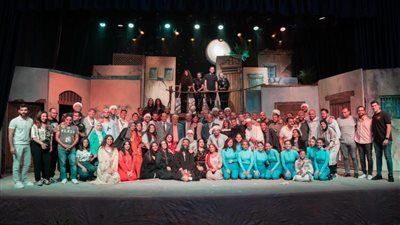 فريق مسرح الجامعة البريطانية يقدم العرض المسرحي ”عريس البحر” بحضور الفنان محمد صبحي