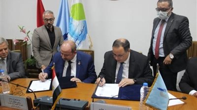 المركز القومي للبحوث يوقع بروتوكولًا للتعاون مع شركة الصرف الصحي بالإسكندرية
