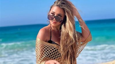 سارة سلامة بإطلالة أنيقة في أحدث ظهور لها