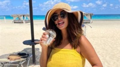 داليا مصطفى تستمع بإجازتها الصيفية بطريقة مختلفة