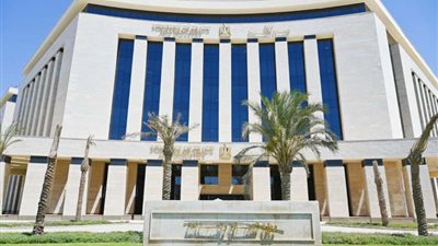 وزير التجارة والصناعة يبحث مع قيادات الوزارة ترتيبات انتقال العاملين لمقر الوزارة بالعاصمة الادارية الجديدة