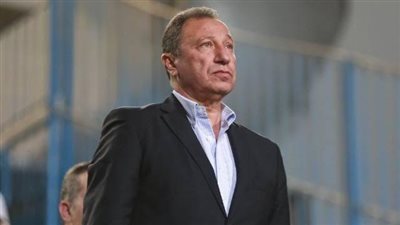 الخطيب يؤازر طائرة الأهلي امام الطلائع في نهائي كأس مصر