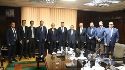 وزير الكهرباء يتابع مع «شنايدر إلكتريك» الأعمال بمراكز التحكم والتعاون المشترك