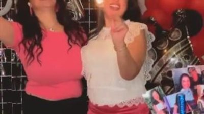 نهى صالح تحتفل بعيد ميلادها رفقة صديقاتها بشكل مختلف