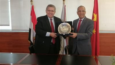 تعاون بين الجامعة المصرية الصينية ووكالة الفضاء المصرية لتصنيع وحدة اختبارات للأقمار الصناعية