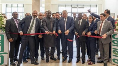 وزير الزراعة يفتتح فعاليات معرض صحارى الزراعي الدولي